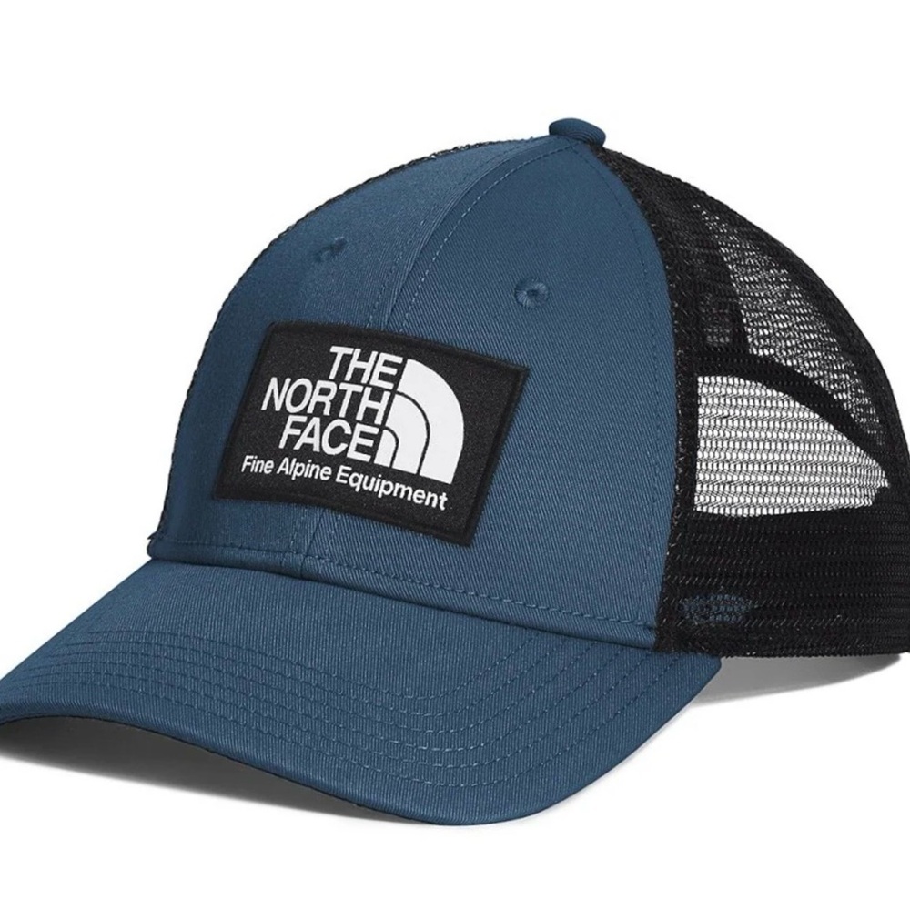 The North Face Trucker Hat adjustable women’s